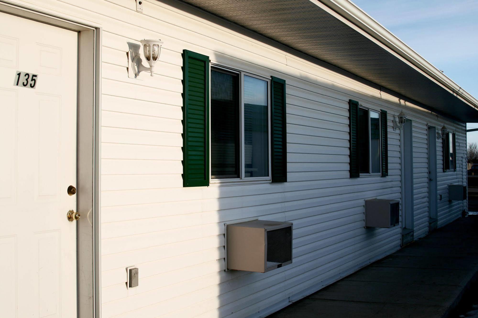 Springs Motor Inn Wainwright Exterior foto